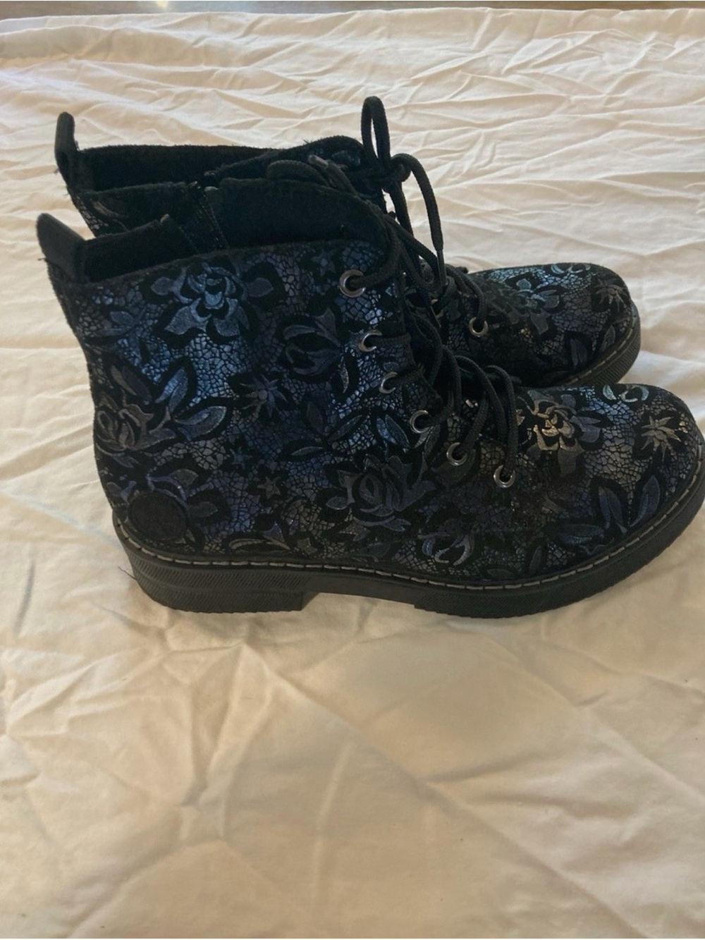 Rieker Black Floral Lace-Up Ankle Boots, Women’s size 8.5/39